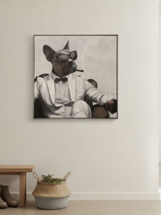 Mafioso Bulldog — uppsatt i ett rum