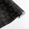 Presentpapper med trädmotiv i silver och guld – svart kraftpapper 70x200 cm