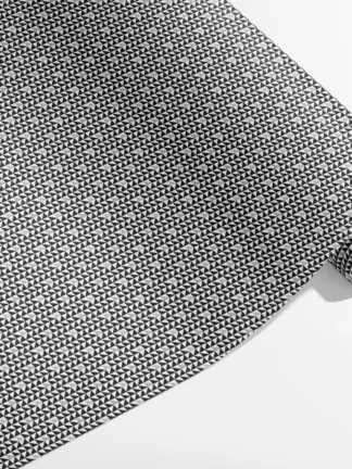 presentpapper eco friendly glitter silver och svart trianglar på vit 70x200cm