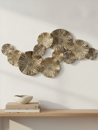 Metallblad Guld Brun x64cm — uppsatt i ett rum