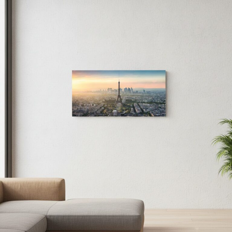 Soluppgång i Paris — tryck på aluminium, 66×140 cm
