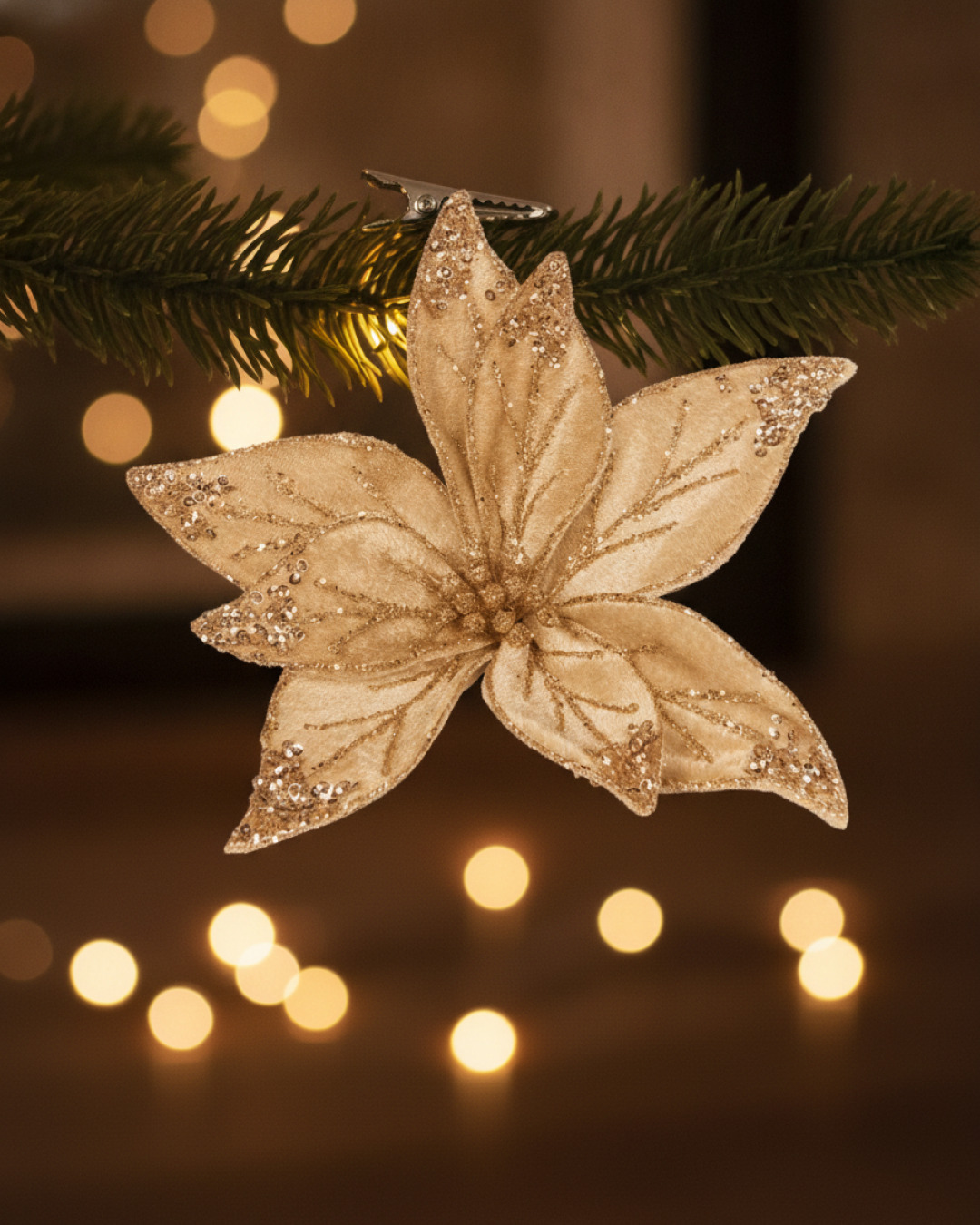 blomma sammet guld med clip 21x6cm – miljöbild