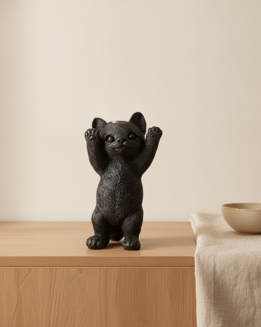 ljusstake katt svart 10×7×17cm – miljöbild