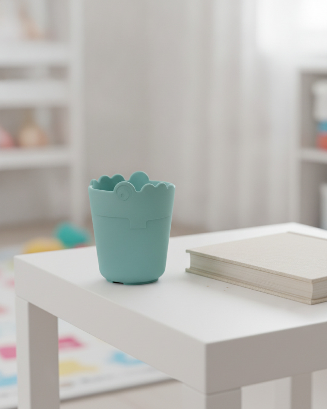 barnmugg kiddish croco blå ø 6,5 x h 7,8cm – miljöbild